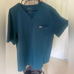 FIGS- Men’s scrub set